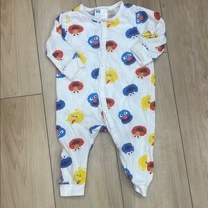💜FREE WITH PURCHASE. Sesame Street Sleeper